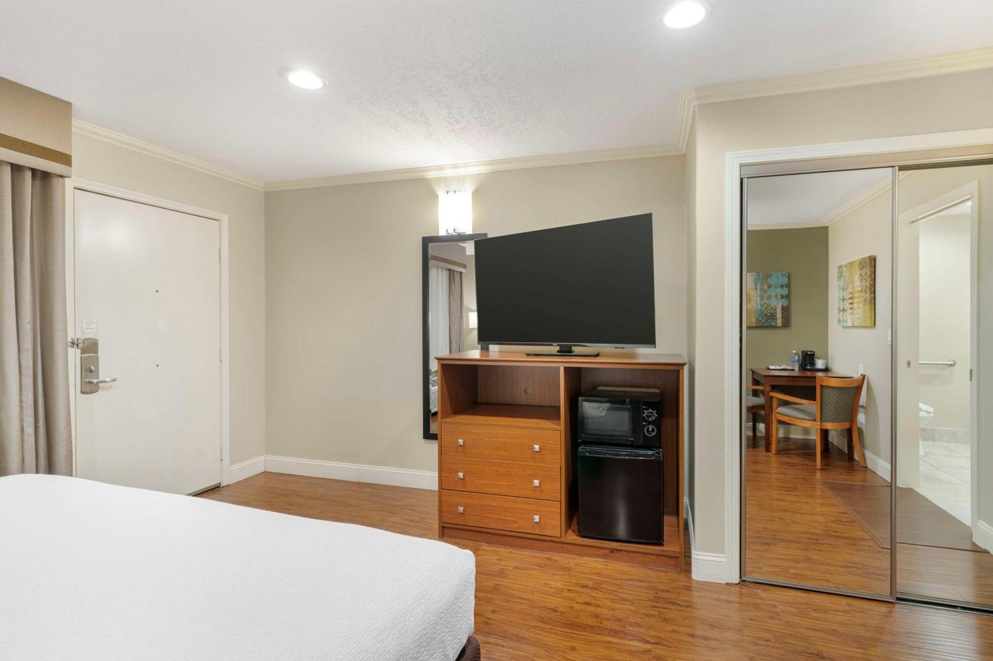 Best Western Oxnard Inn Buitenkant foto